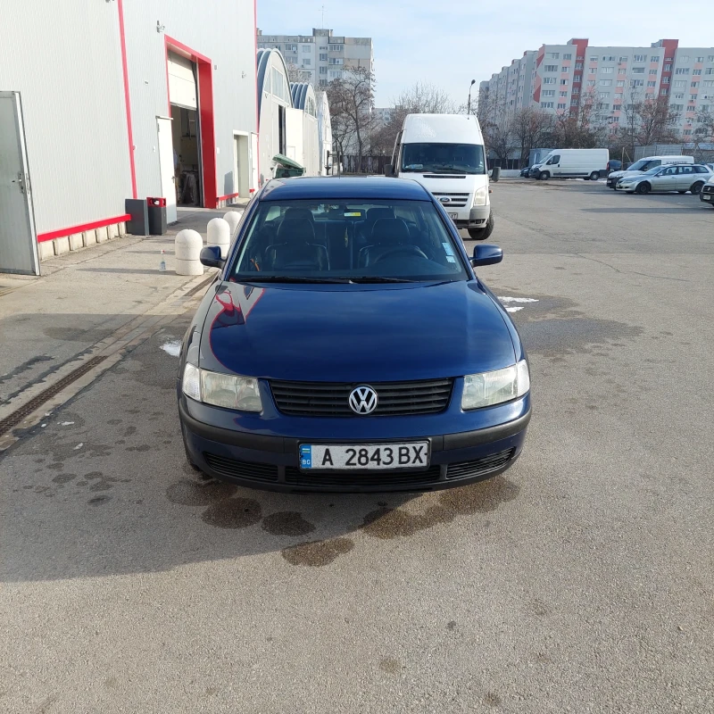 VW Passat, снимка 11 - Автомобили и джипове - 48572454