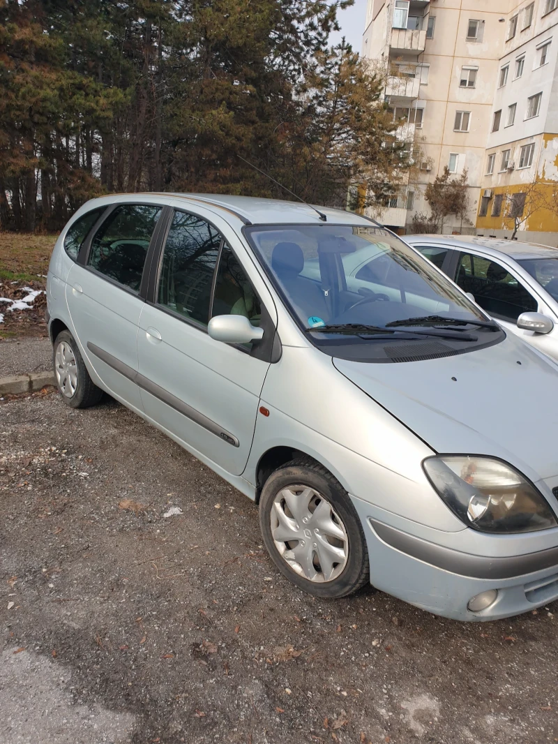 Renault Scenic, снимка 2 - Автомобили и джипове - 48759252