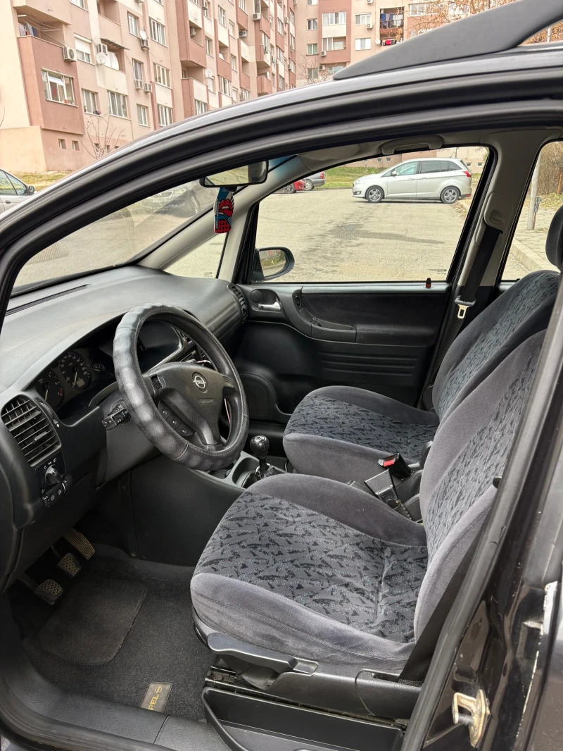 Opel Zafira, снимка 4 - Автомобили и джипове - 49335671