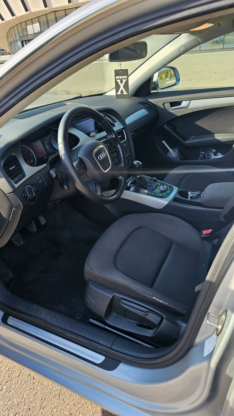 Audi A4 2000 143кс Ръчка, снимка 4 - Автомобили и джипове - 51600019