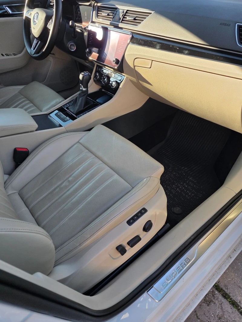 Skoda Superb L&K, снимка 9 - Автомобили и джипове - 53009954