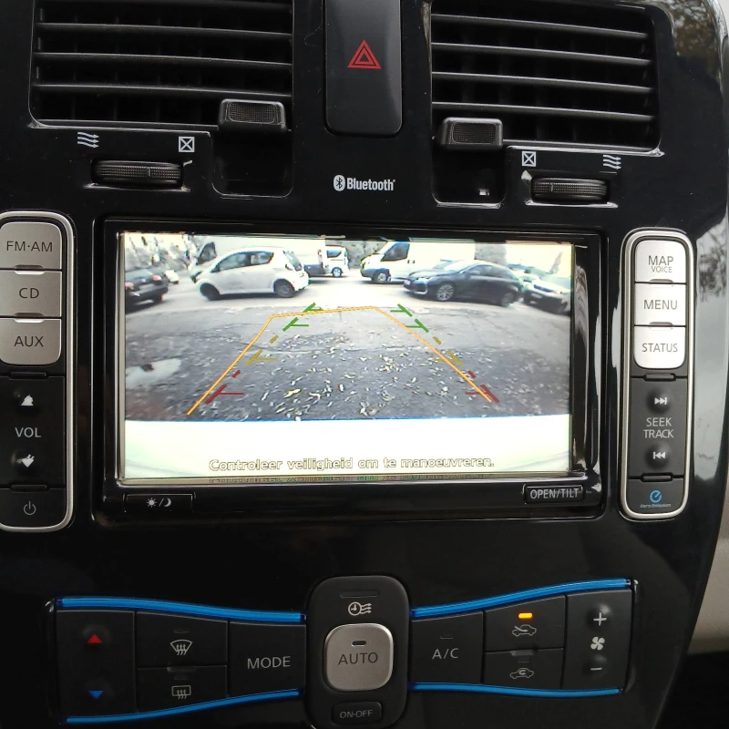 Nissan Leaf , снимка 13 - Автомобили и джипове - 53060585