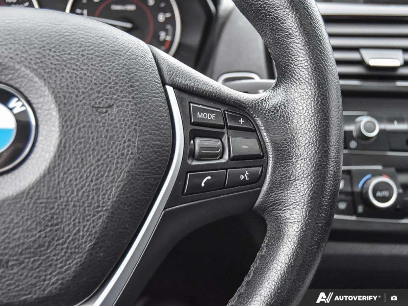 BMW 228 * 228i xDrive * CARFAX * ЦЕНА ДО БГ, снимка 15 - Автомобили и джипове - 53342249