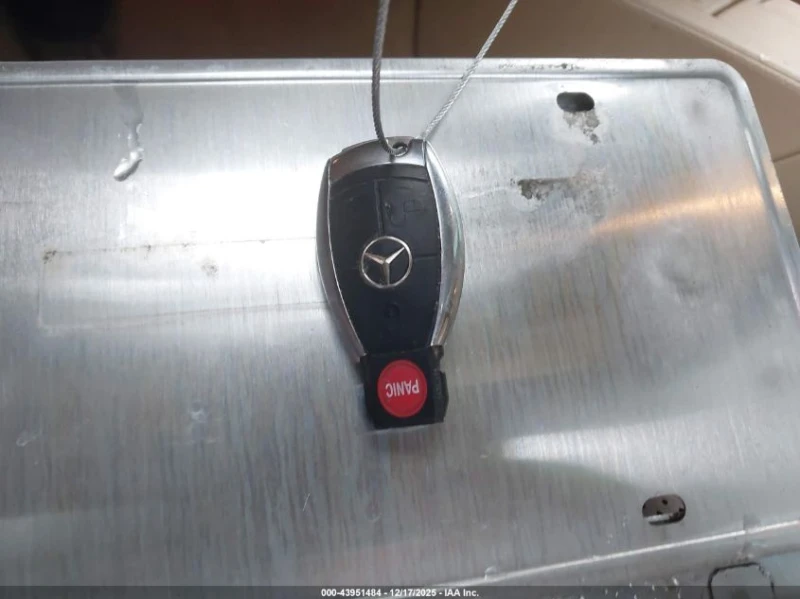 Mercedes-Benz S 63 AMG 6.3L V-8 DOHC, VVT, 518HP Rear Wheel Drive, снимка 3 - Автомобили и джипове - 53572691