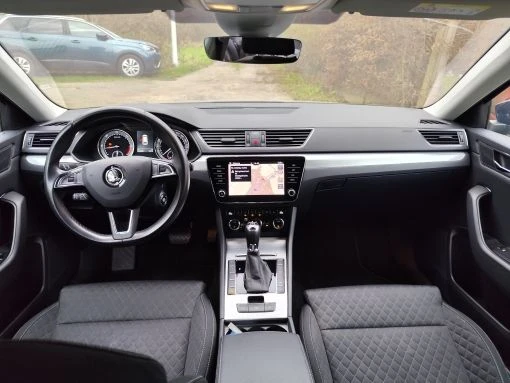 Skoda Superb, снимка 9 - Автомобили и джипове - 53047985