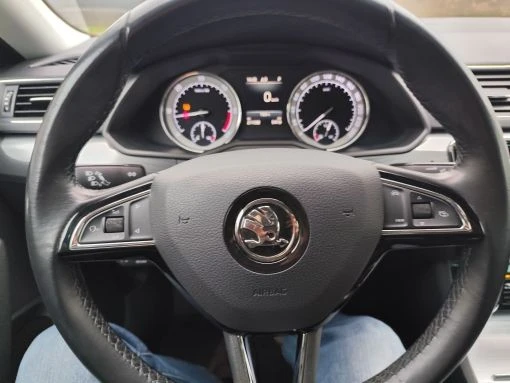 Skoda Superb, снимка 7 - Автомобили и джипове - 53047985