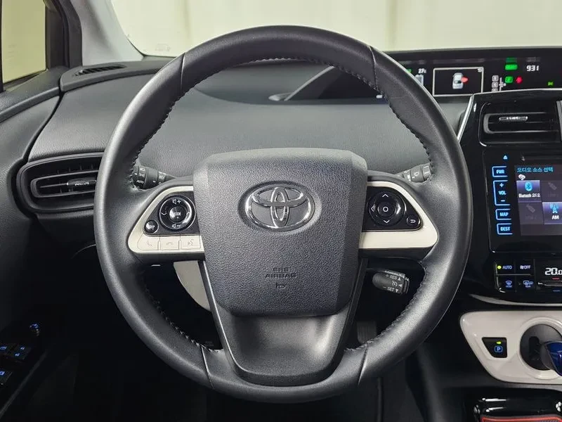 Toyota Prius 1.8 Хибрид, снимка 4 - Автомобили и джипове - 55432990