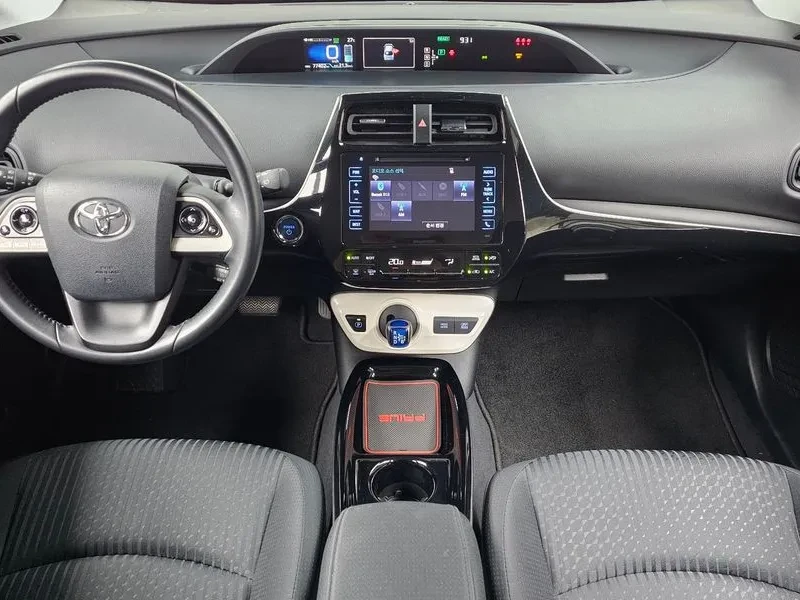 Toyota Prius 1.8 Хибрид, снимка 3 - Автомобили и джипове - 55432990