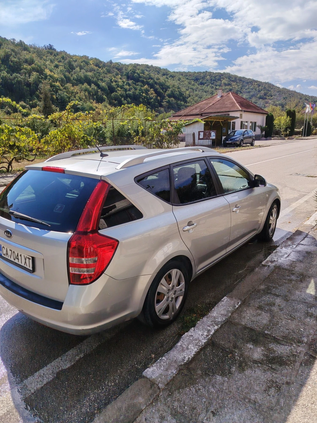 Kia Ceed 1.6, снимка 5 - Автомобили и джипове - 55788654
