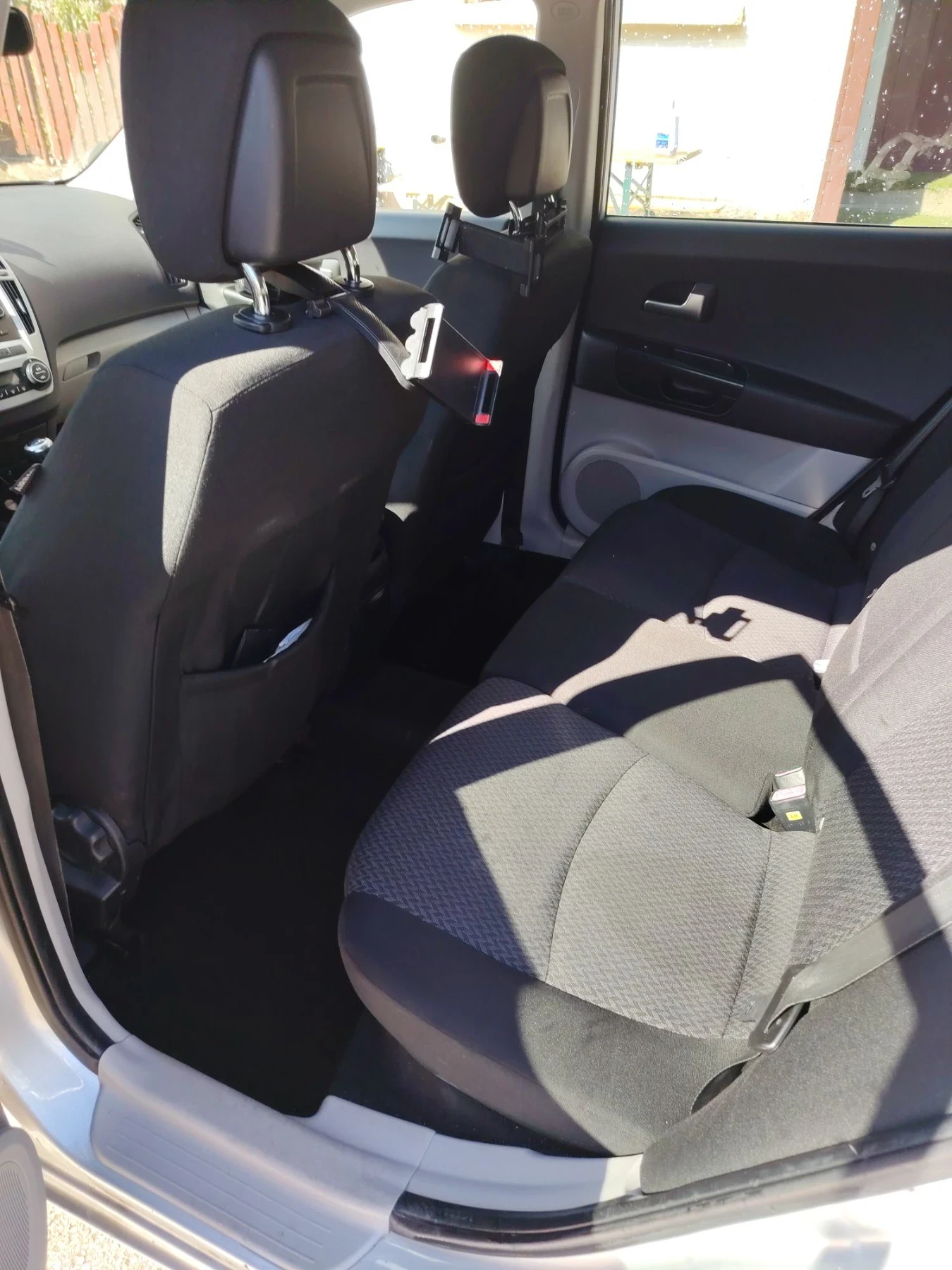Kia Ceed 1.6, снимка 8 - Автомобили и джипове - 55788654