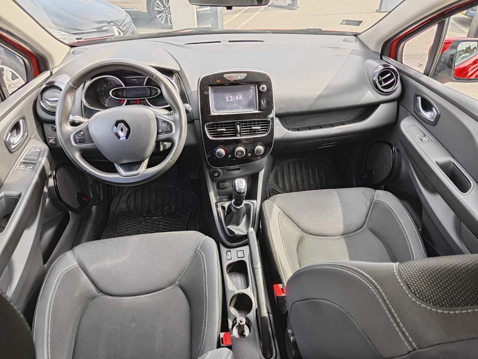 Renault Clio 0.9TCe LPG 90�.�. Grandtour  | Mobile.bg � ����������� 14