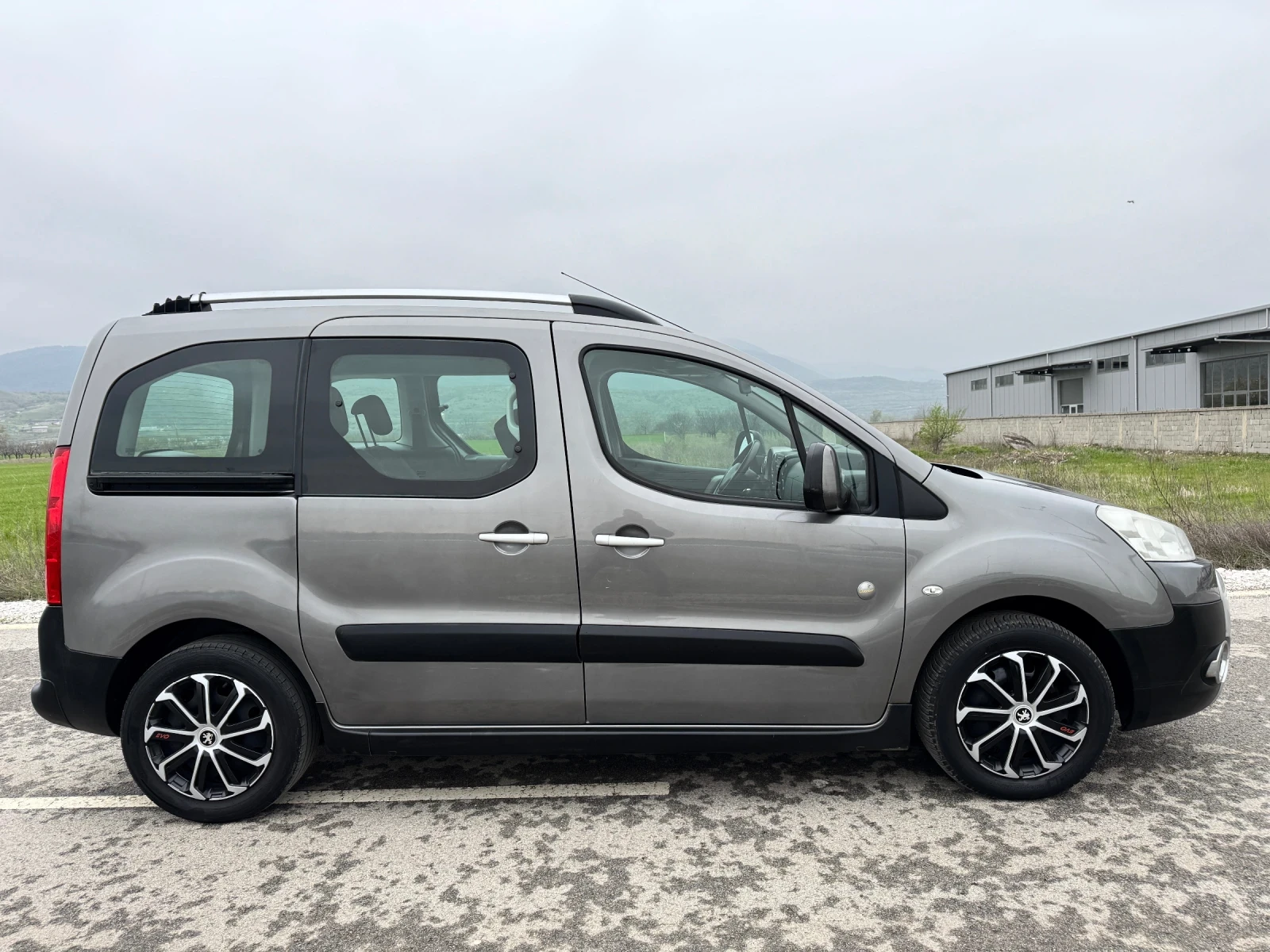 Peugeot Partner 1.6 HDi 90к.с OUTDOOR / TEPEE / AVTOPILOT - изображение 5