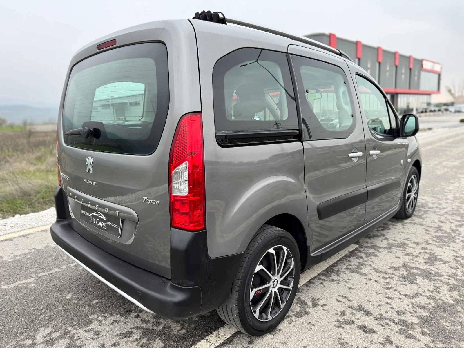 Peugeot Partner 1.6 HDi 90к.с OUTDOOR / TEPEE / AVTOPILOT - изображение 8