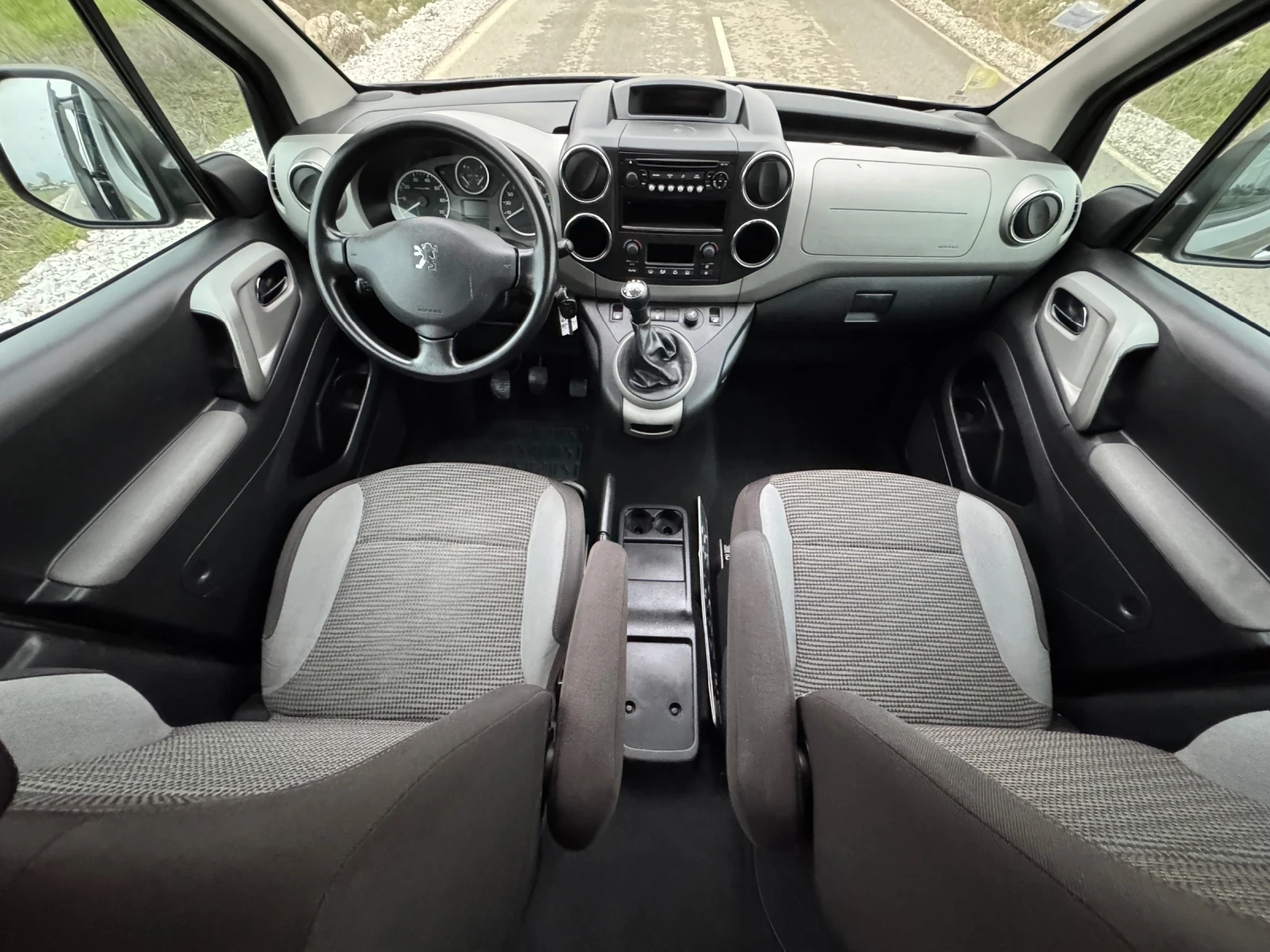 Peugeot Partner 1.6 HDi 90к.с OUTDOOR / TEPEE / AVTOPILOT - изображение 9