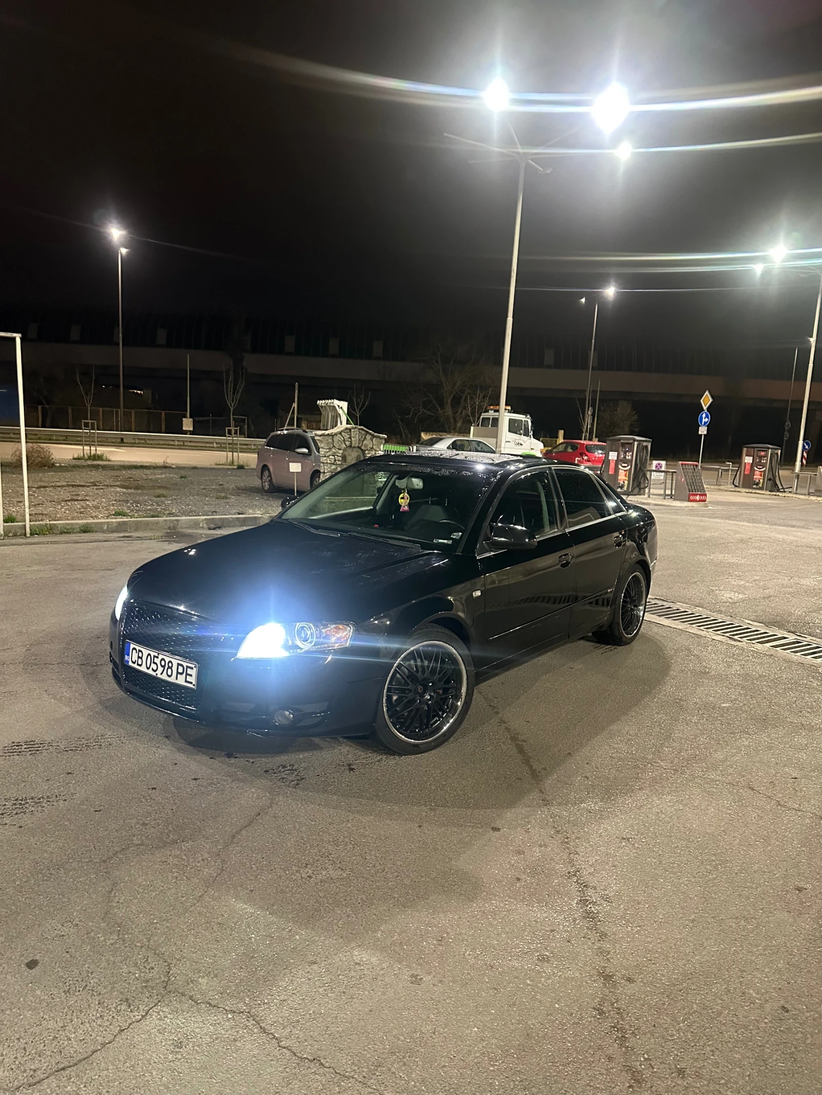 Audi A4 2.0TDI S-line - изображение 10