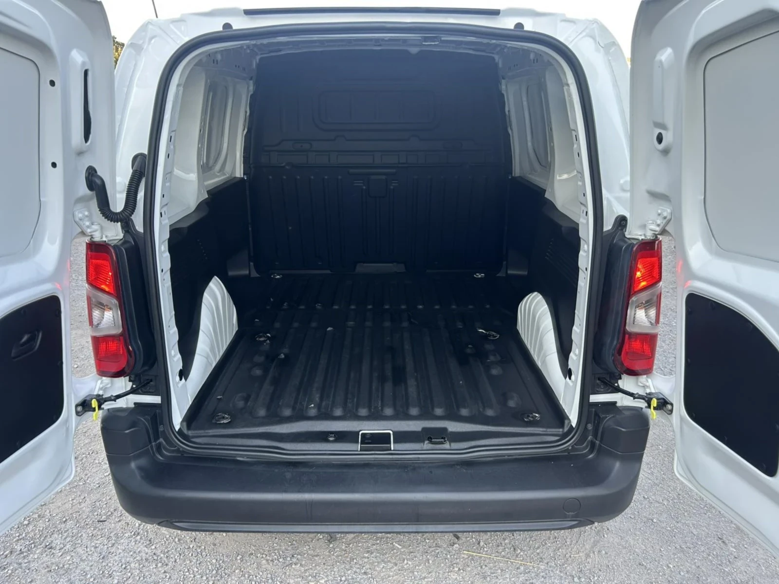 Peugeot Partner 1.5 HDI 100 * KLIMA * * EURO 6*  | Mobile.bg   13