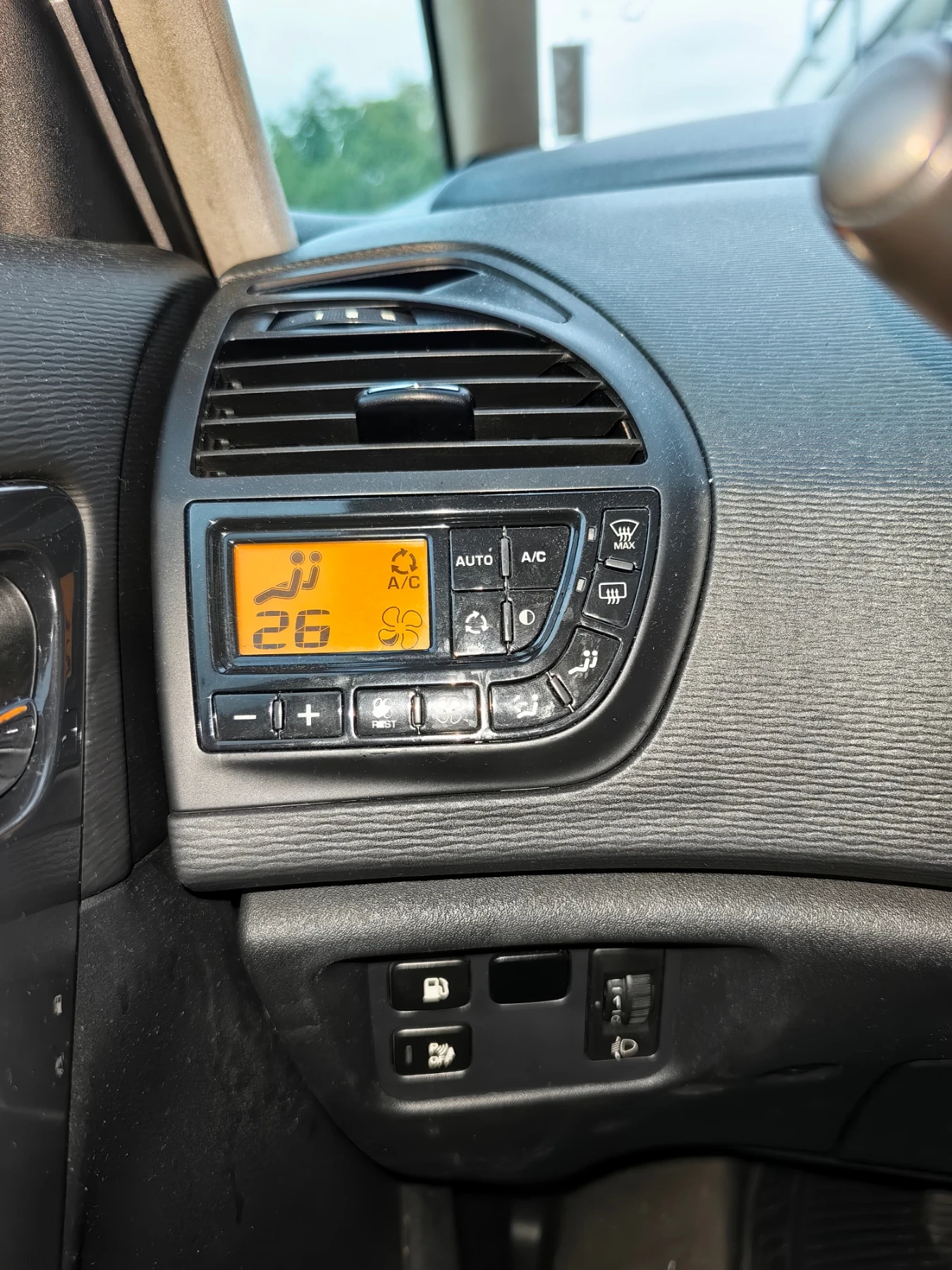 Citroen Grand C4 Picasso  - изображение 4