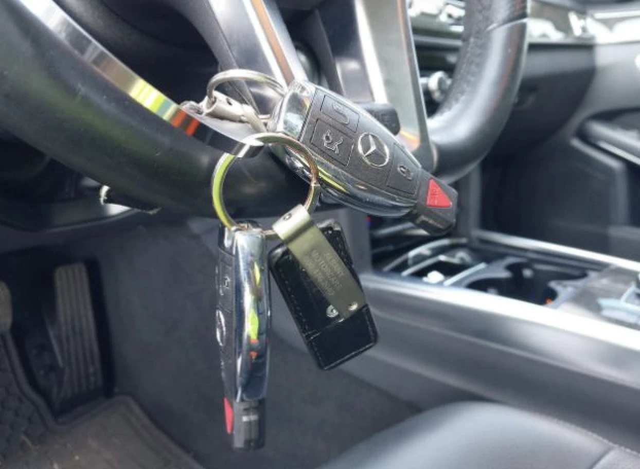 Mercedes-Benz E 350 LED, Harman/Kardon, key less, пера, щори, обдухван - изображение 9