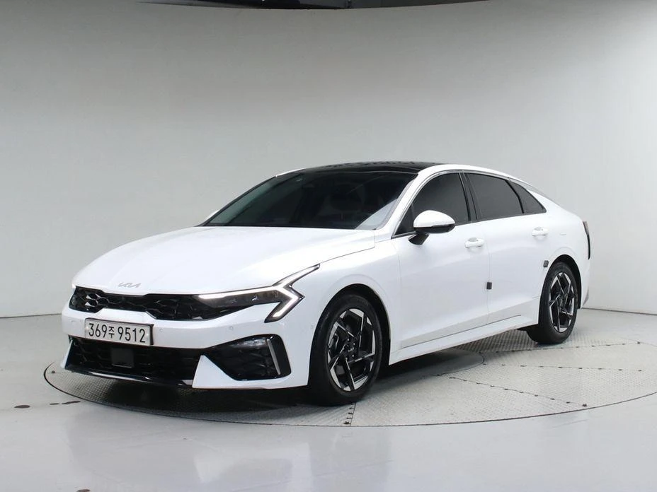 Kia K5 2.0 Noblesse * НАЙ-ДОБРА ЦЕНА В БЪЛГАРИЯ*  - изображение 2