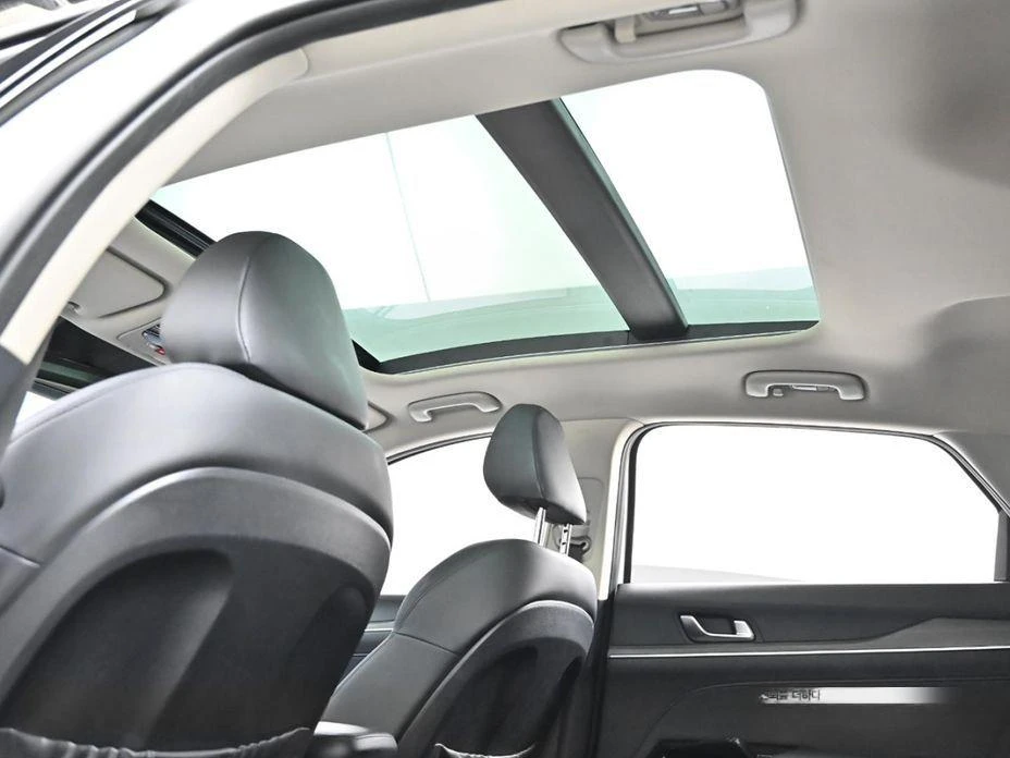 Kia K5 2.0 Noblesse * НАЙ-ДОБРА ЦЕНА В БЪЛГАРИЯ*  - изображение 9