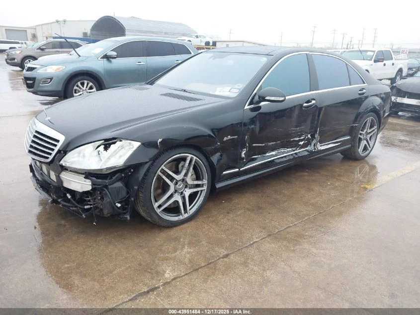 Mercedes-Benz S 63 AMG 6.3L V-8 DOHC, VVT, 518HP Rear Wheel Drive - изображение 2