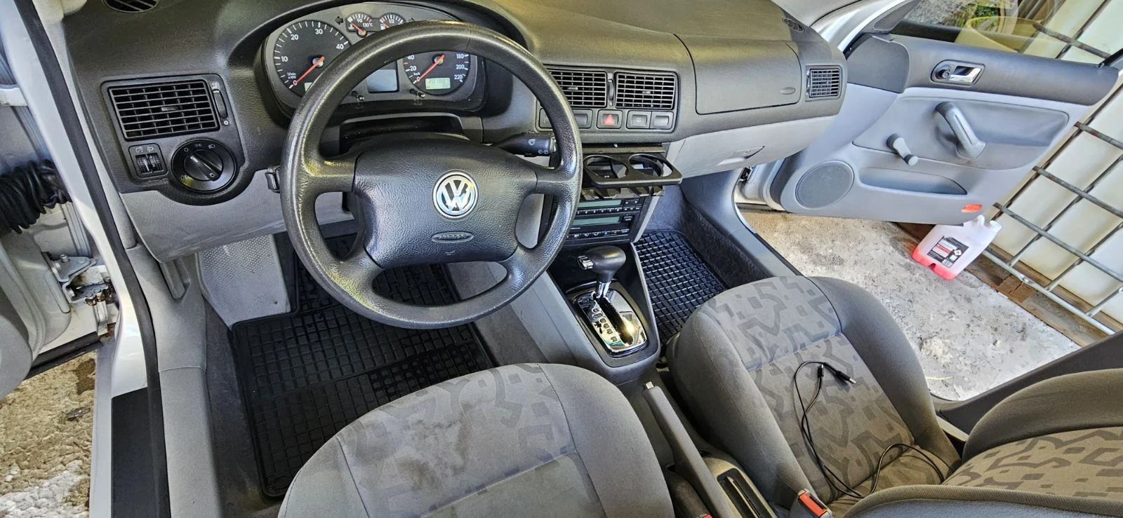 VW Golf 1.9 TDI 90 �.�. ������� | Mobile.bg � ����������� 16