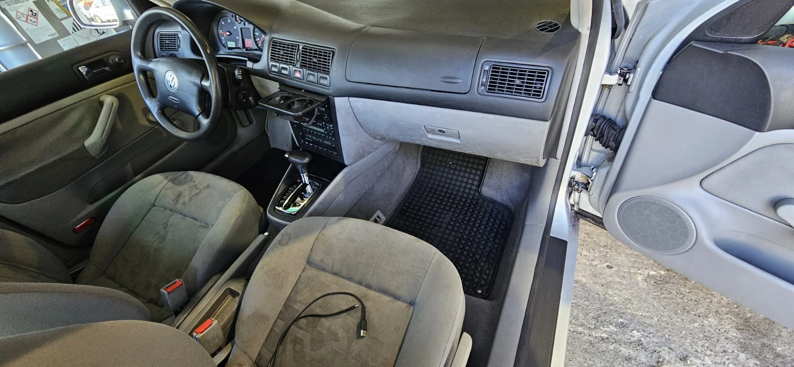VW Golf 1.9 TDI 90 �.�. ������� | Mobile.bg � ����������� 10