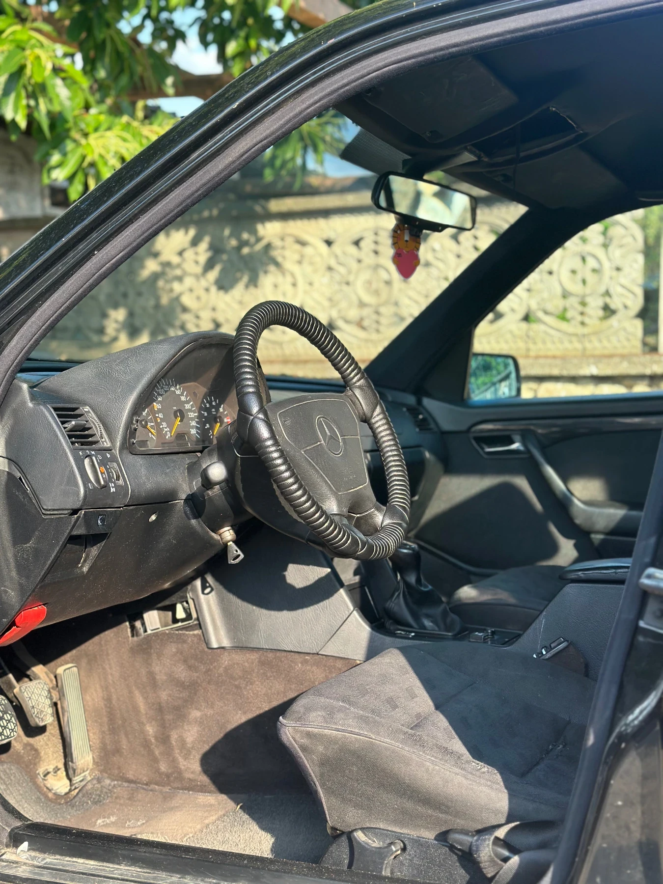 Mercedes-Benz C 200, снимка 6 - Автомобили и джипове - 54793583