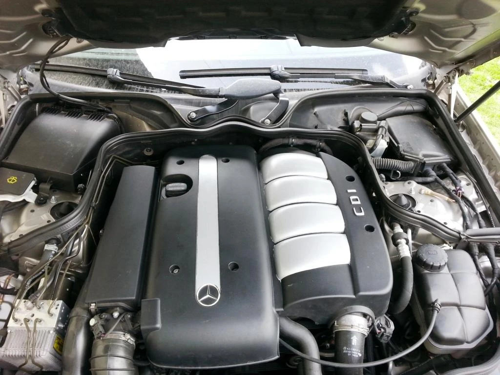 Mercedes-Benz E 200, снимка 7 - Автомобили и джипове - 54797450
