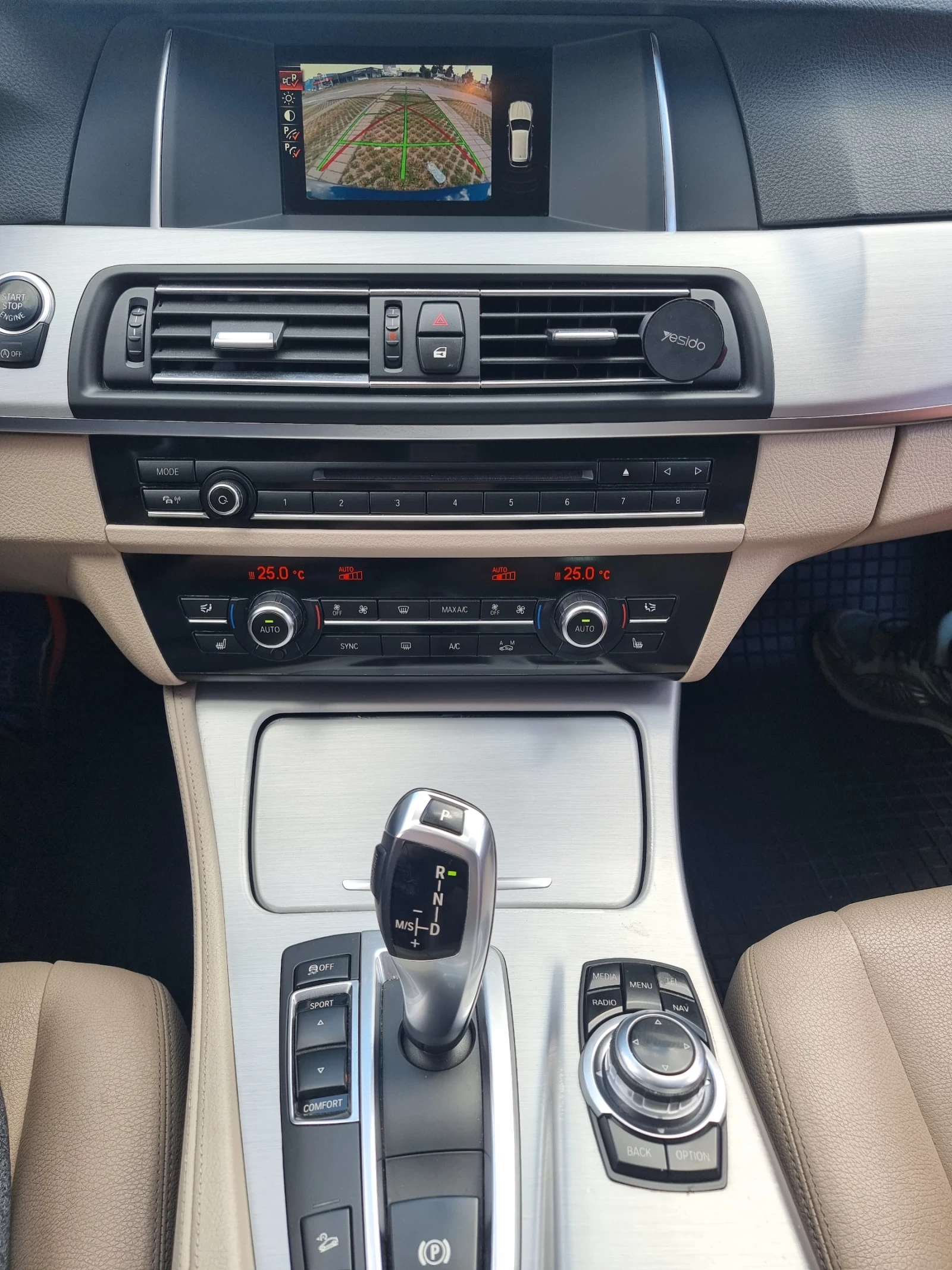 BMW 520 X drive, снимка 10 - Автомобили и джипове - 54980211