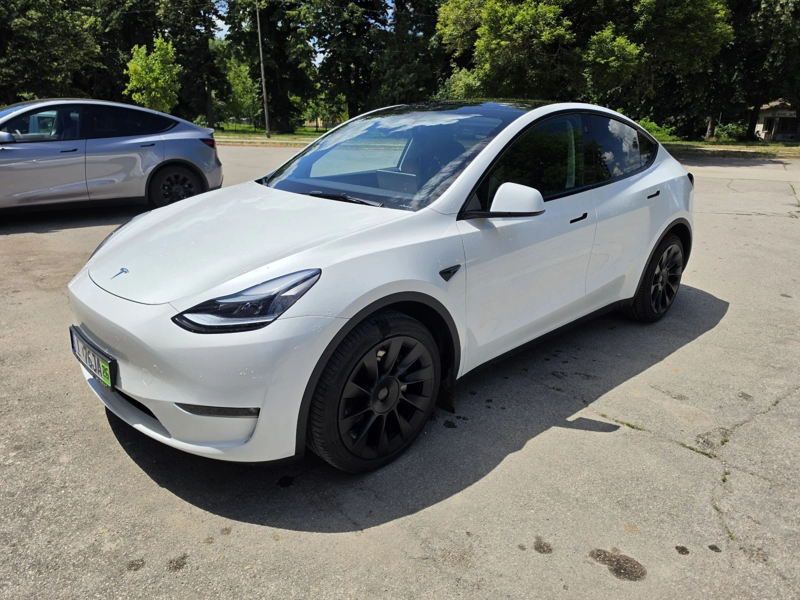 Tesla Model Y Long Range 4x4