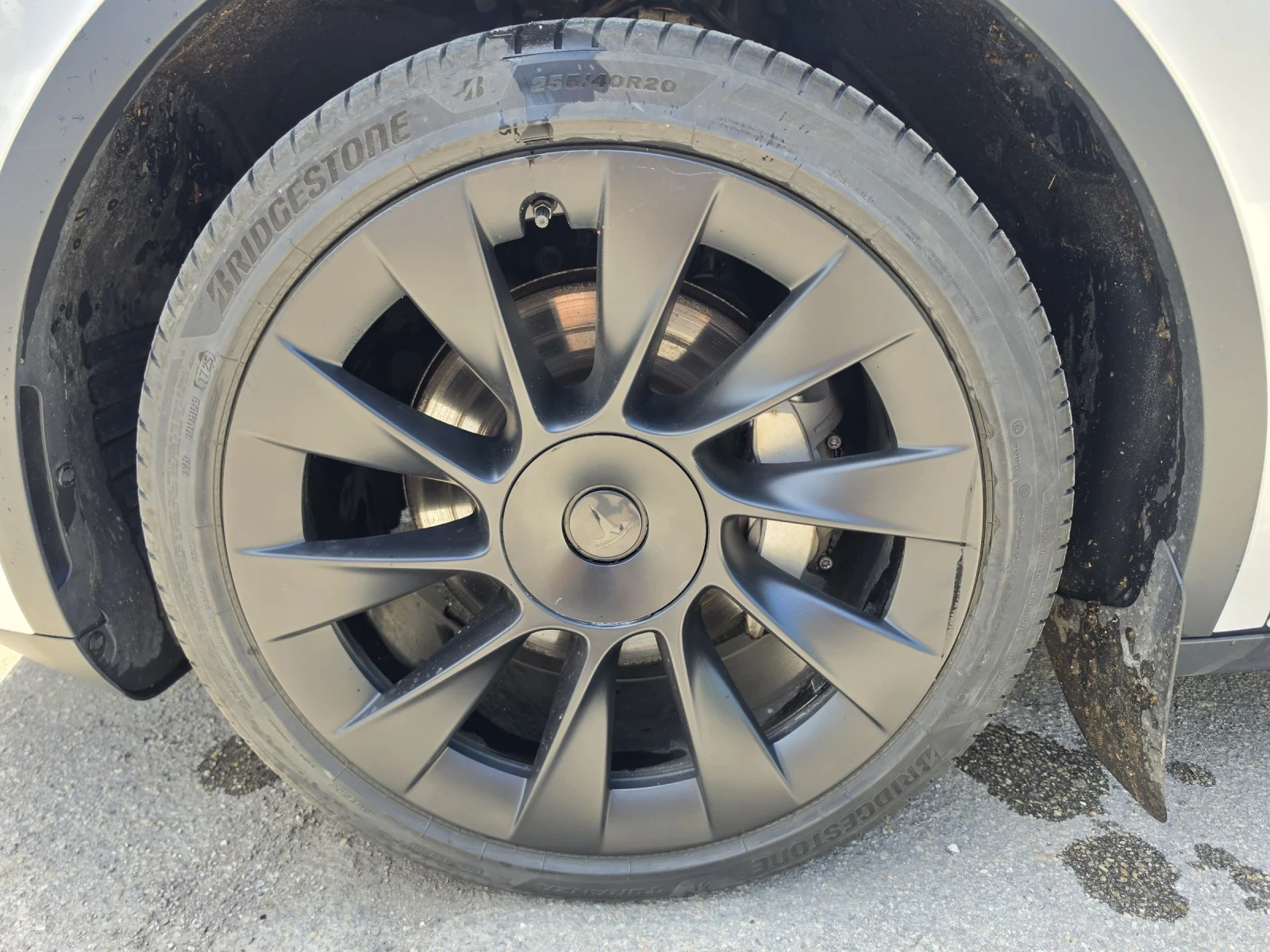 Tesla Model Y Long Range 4x4, снимка 12 - Автомобили и джипове - 55165456