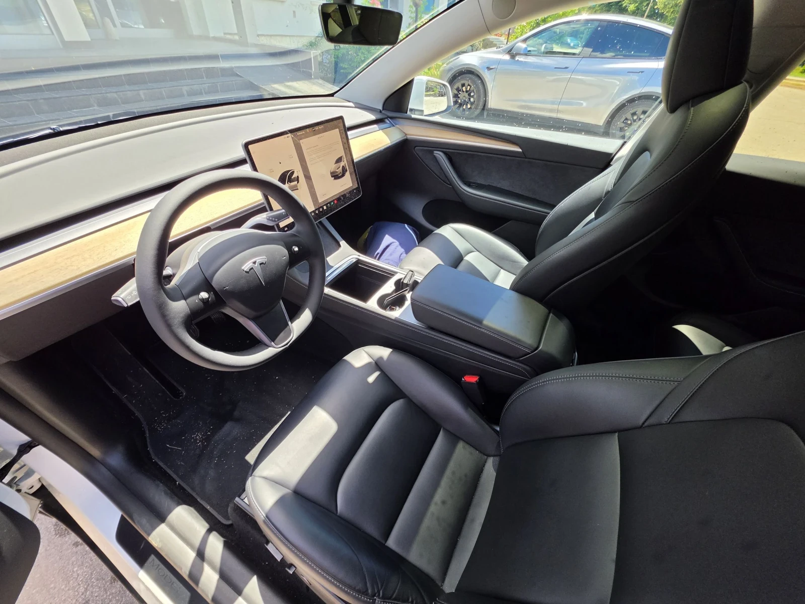 Tesla Model Y Long Range 4x4, снимка 9 - Автомобили и джипове - 55165456