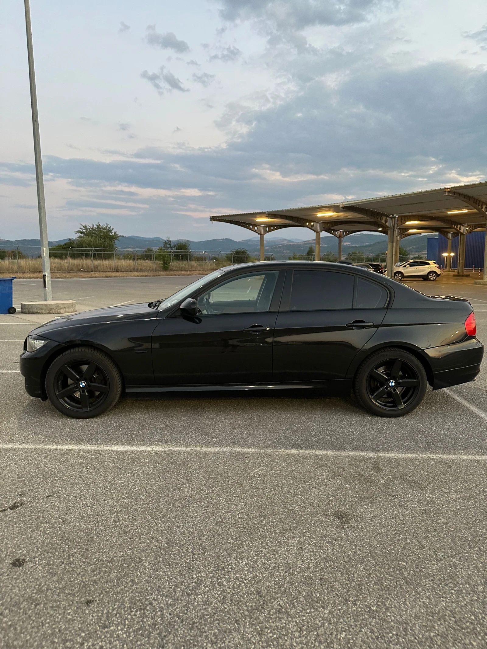 BMW 320, снимка 3 - Автомобили и джипове - 55775090