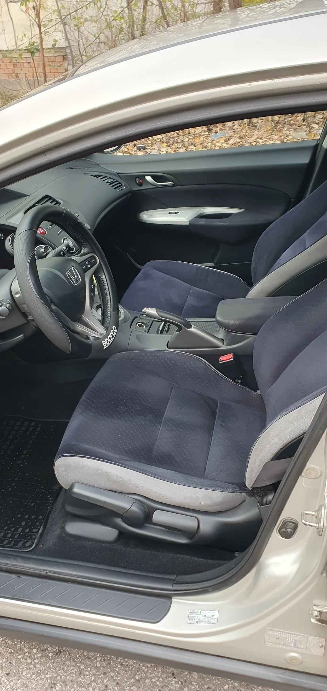 Honda Civic 2.2 i-CTDi, снимка 9 - Автомобили и джипове - 55949196
