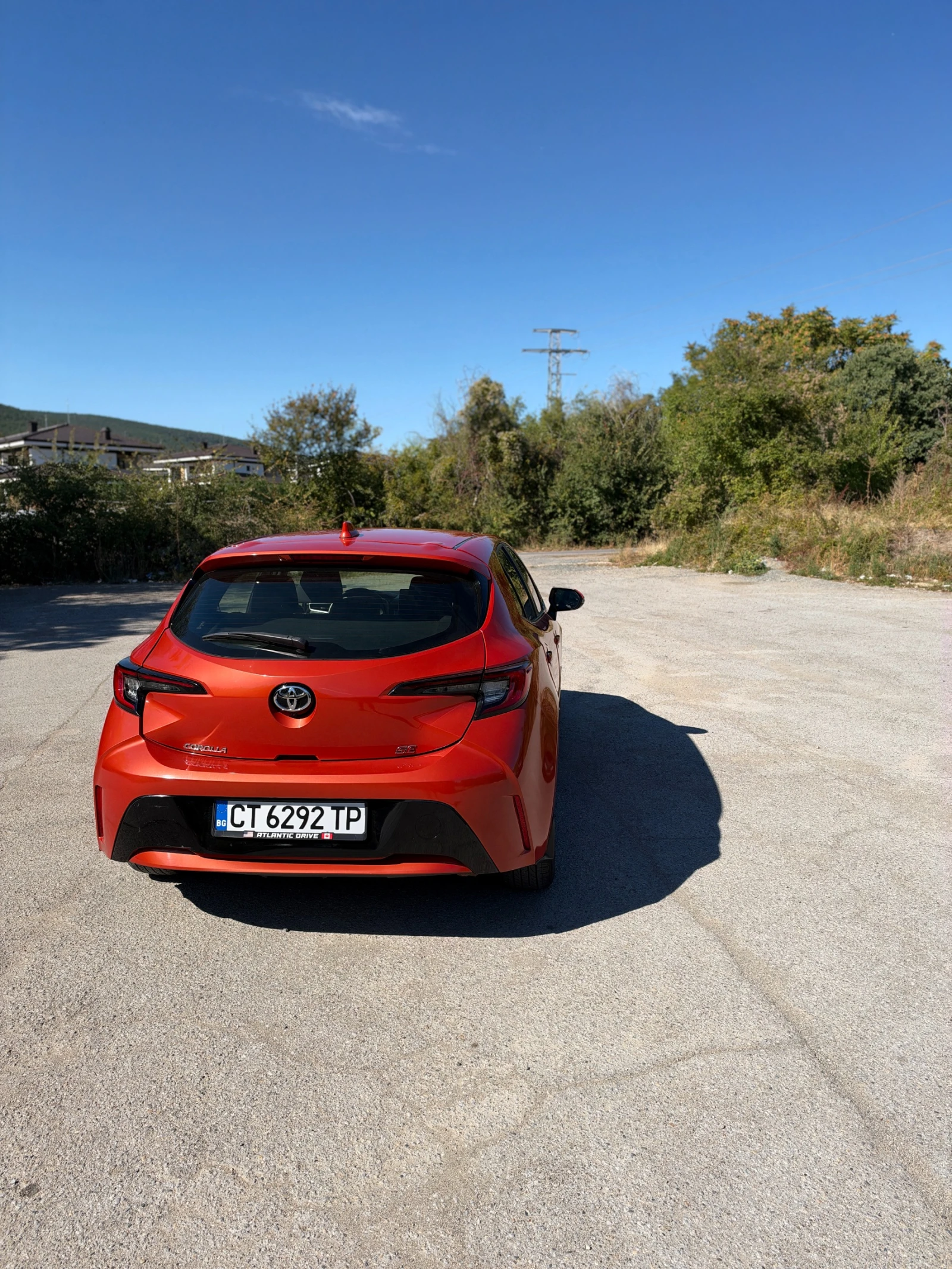 Toyota Corolla Hatchback SE , снимка 4 - Автомобили и джипове - 56403831