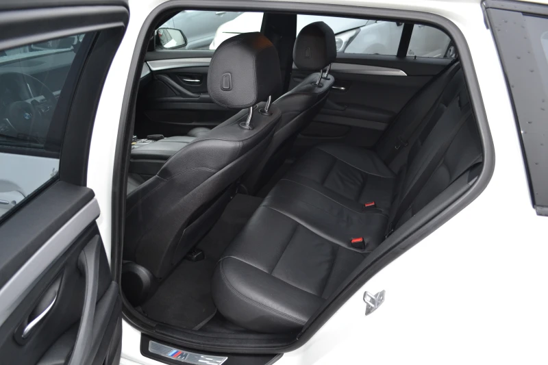 BMW 525 M-pack X DRIVE, снимка 8 - Автомобили и джипове - 52522865