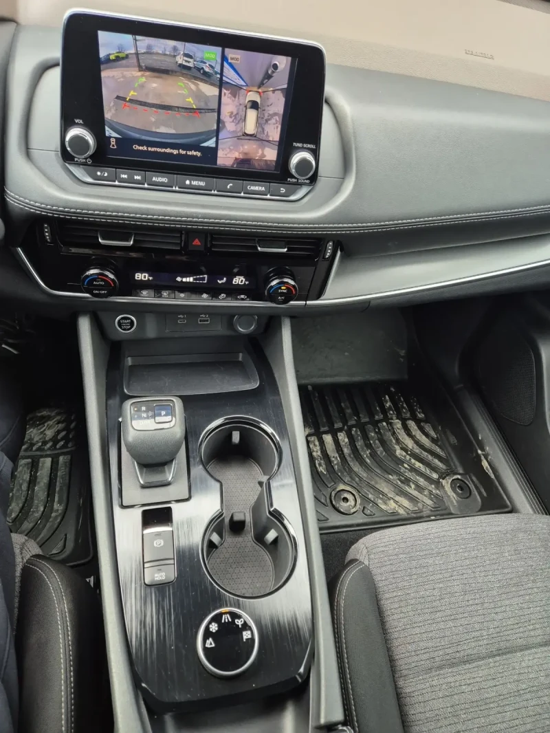 Nissan Rogue T33 - 2.5 SV  AWD, снимка 7 - Автомобили и джипове - 53437582