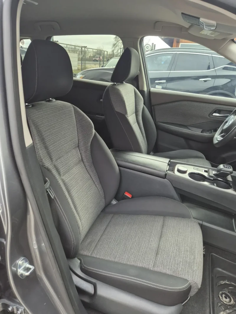 Nissan Rogue T33 - 2.5 SV  AWD, снимка 11 - Автомобили и джипове - 53437582