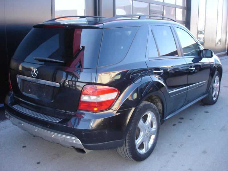 Mercedes-Benz ML 320 cdi на ЧАСТИ, снимка 3 - Автомобили и джипове - 27976084