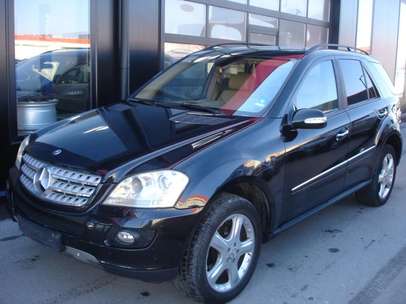 Mercedes-Benz ML 320 cdi на ЧАСТИ, снимка 1 - Автомобили и джипове - 27976084