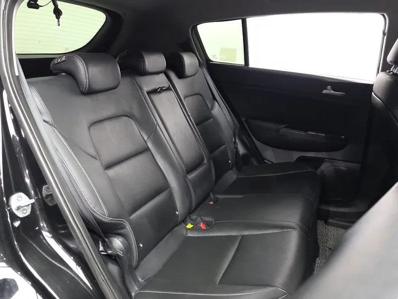 Kia Sportage Diesel 2.0 2Wd Trendy, снимка 12 - Автомобили и джипове - 56286553