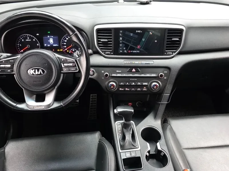 Kia Sportage Diesel 2.0 2Wd Trendy, снимка 7 - Автомобили и джипове - 56286553