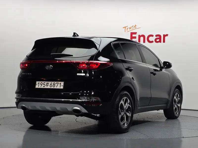 Kia Sportage Diesel 2.0 2Wd Trendy, снимка 2 - Автомобили и джипове - 56286553