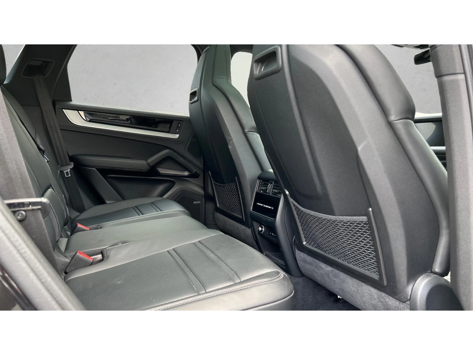 Porsche Cayenne  E-HYBRID SPORT DESIGN 22, Месечна вноска от 1227 , снимка 7 - Автомобили и джипове - 53716921