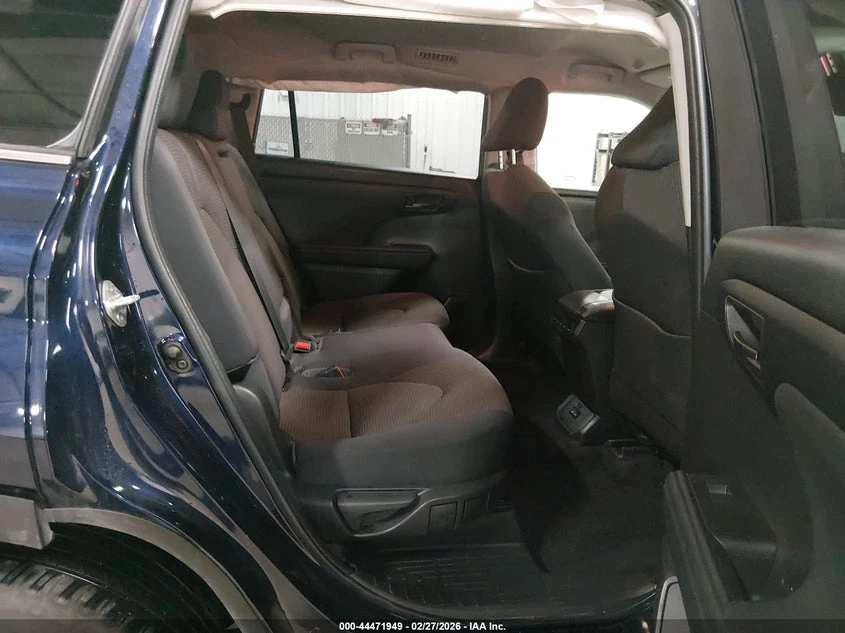 Toyota Highlander 2.4L I-4 DI, DOHC, VVT, TURBO, 265HP Front Wheel, снимка 8 - Автомобили и джипове - 53891955