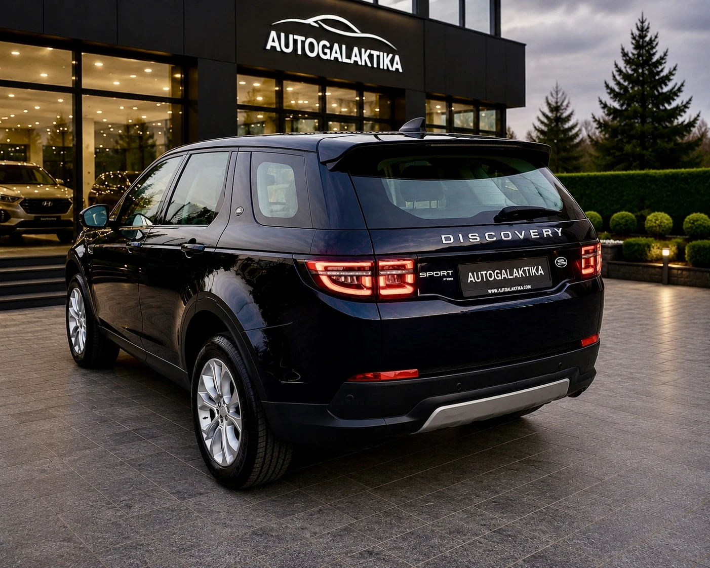Land Rover Discovery Sport PLUG-IN ХИБРИД.P300e.309 к.с.4x4.ГАРАНЦИОНЕН, снимка 4 - Автомобили и джипове - 54244866