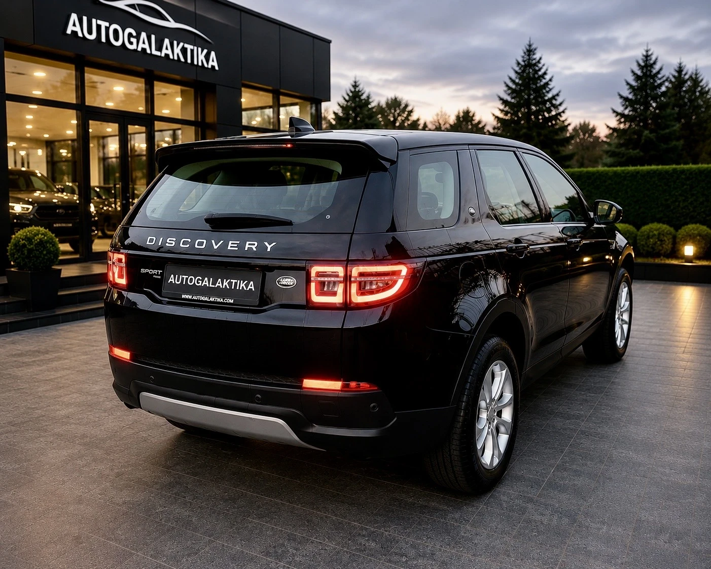 Land Rover Discovery Sport PLUG-IN ХИБРИД.P300e.309 к.с.4x4.ГАРАНЦИОНЕН, снимка 5 - Автомобили и джипове - 54244866