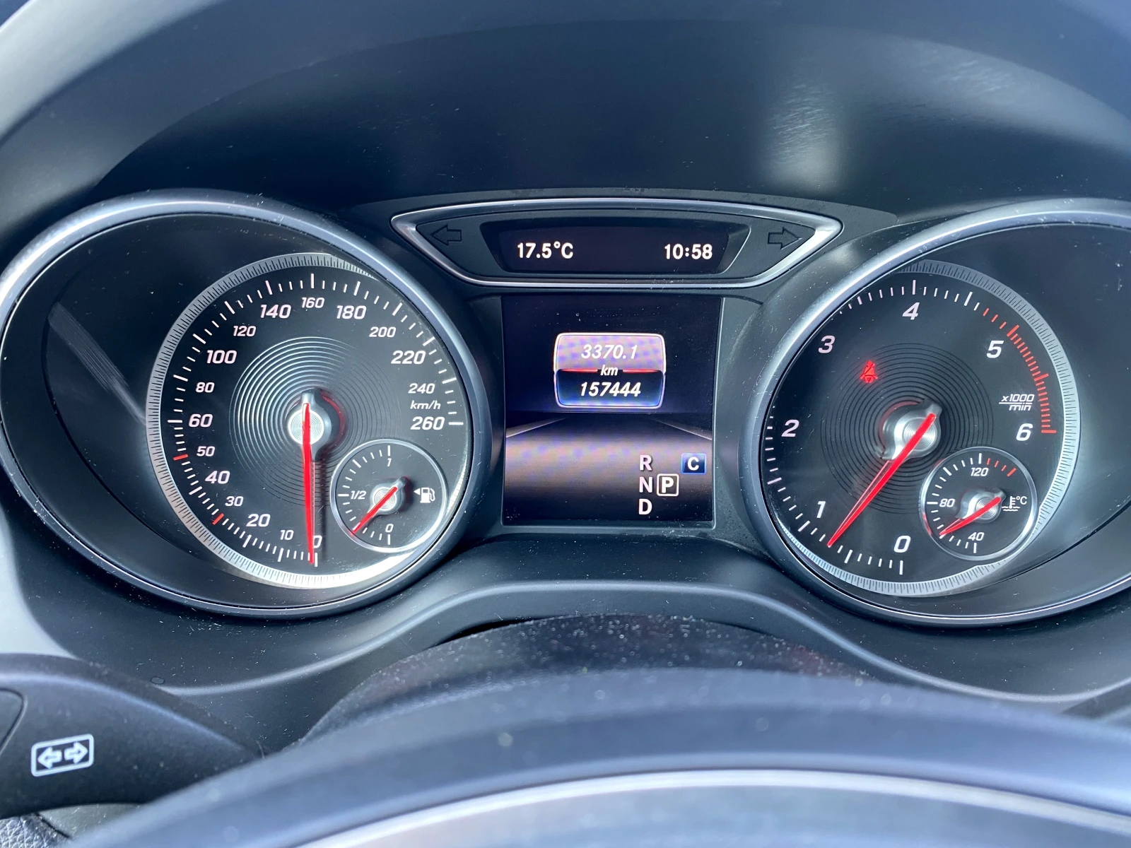 Mercedes-Benz GLA 200 CDi Premium Face Lift 2018г. 157х.км!!!, снимка 8 - Автомобили и джипове - 54439387