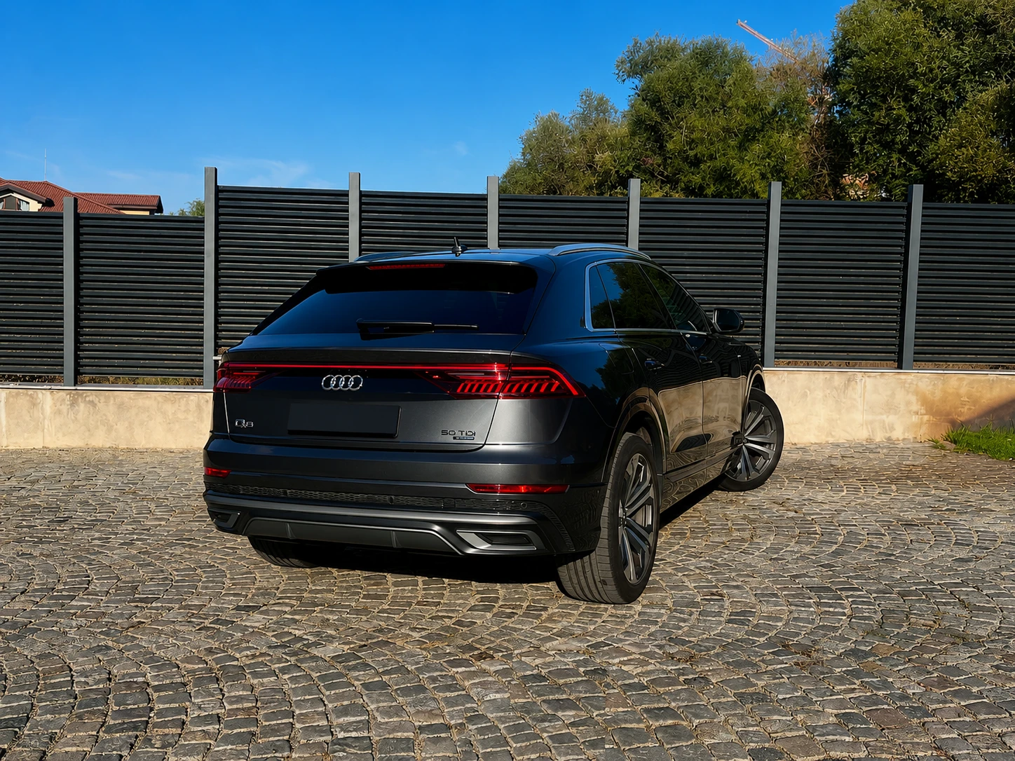 Audi Q8 50 TDI V6 Quattro 3X S-Line, снимка 2 - Автомобили и джипове - 54744042